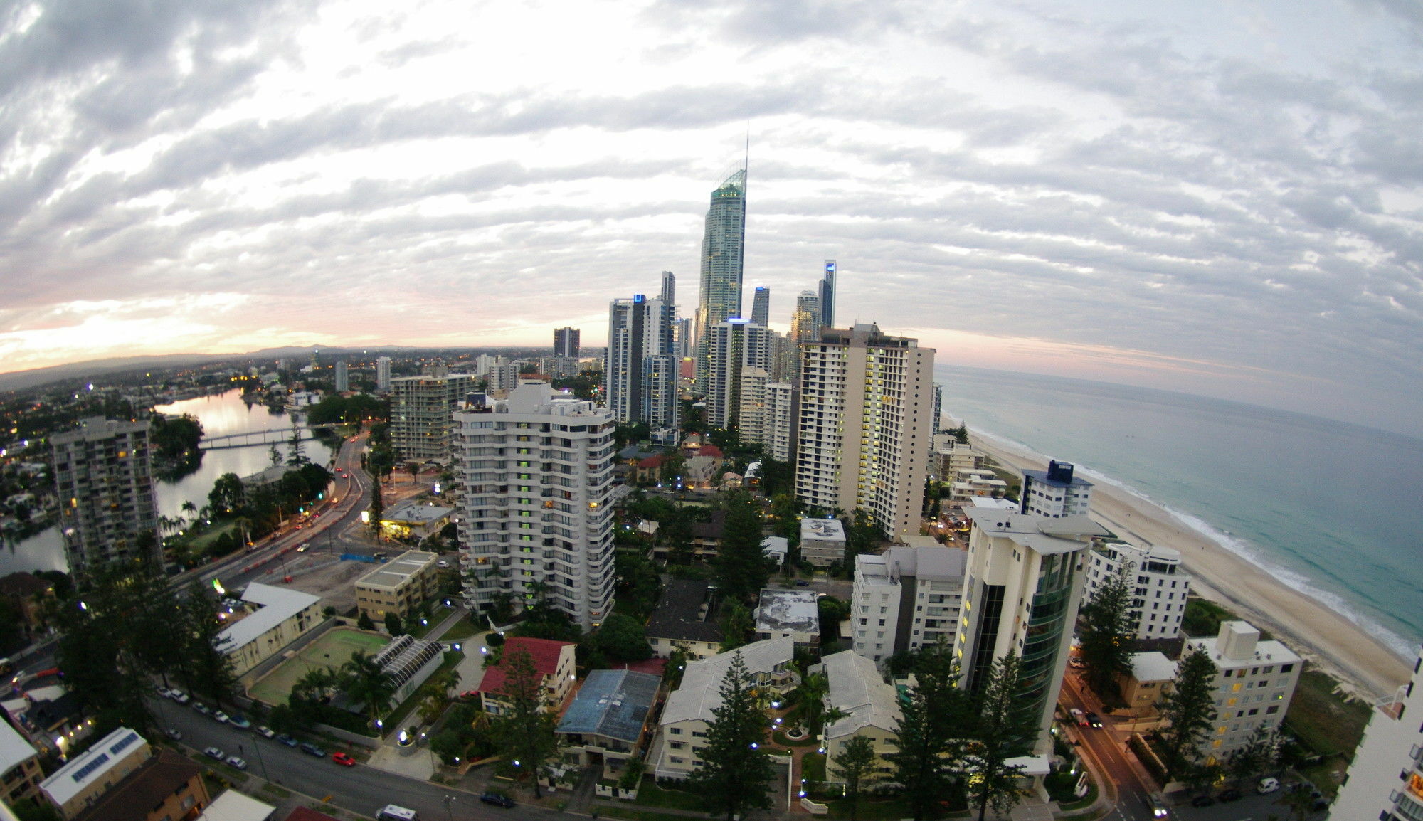 Marriner Views Lejlighedshotel Gold Coast Eksteriør billede